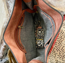 Load image into Gallery viewer, Leopard Strap Crossbody Bag (with zipper closure)