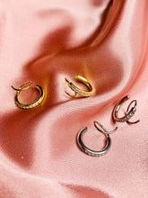 Load image into Gallery viewer, Twist Diamond Earrings