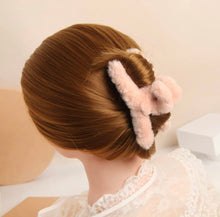 Load image into Gallery viewer, Furry Hair Clips