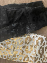 Load image into Gallery viewer, Foil Cheetah Print Leggings