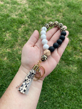 Load image into Gallery viewer, Silicone Beaded Bracelet Keychain w tassel