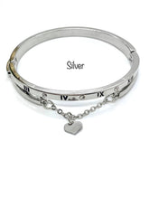 Load image into Gallery viewer, Roman Heart Clasp Bracelet