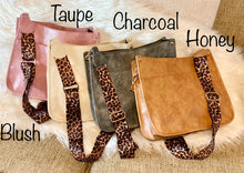 Load image into Gallery viewer, Leopard Strap Crossbody Bag (no zipper closure)