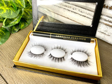 Load image into Gallery viewer, Luxury Collection Adhesive Eyeliner &amp; Lash Kit