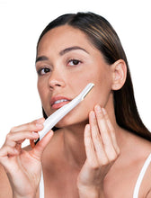 Load image into Gallery viewer, Dermaplane Facial Hair Remover